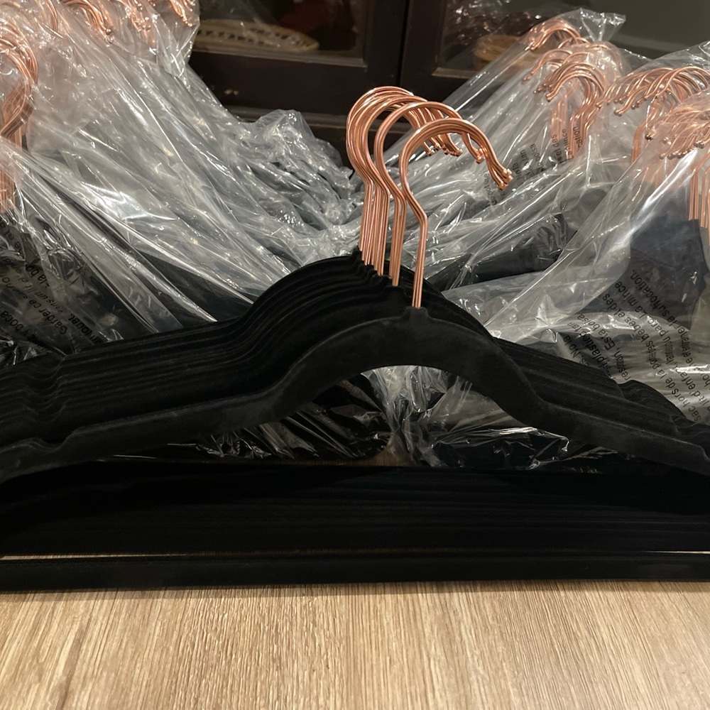 Black Velvet Hangers. New, still in packaging. #175
